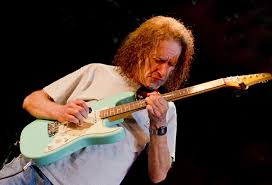 SCOTT HENDERSON TRIO - Friday, November 25, 2022
